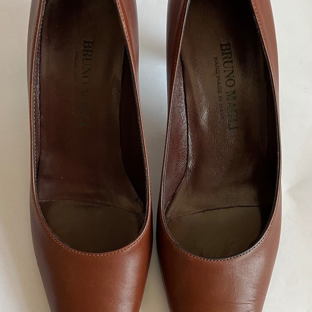 Bruno Magli Vero Cuoio Pointed Toe Pump